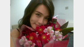 가희 근황 공개…꽃보다 빛나는 여신미모 과시