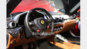 [포토] 페라리 F12베를리네타…“F1 머신에 오른듯”