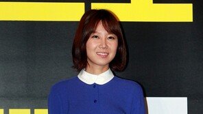 [포토] 공효진, 미소 가득…포즈는 어정쩡