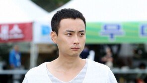 [포토] 민경훈, 입대 하더니 ‘상남자’ 포스 철철