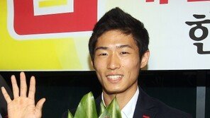 행사에 지친 양학선 “운동하고 싶어요”