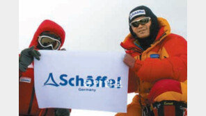 ‘손가락 없는 산악인’ 김홍빈 대장 K2 등정 성공