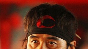 [SD포토] 최민수, 감독 커트 떨어져도 몰입 연기