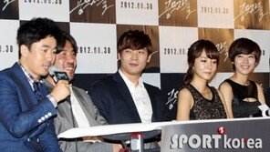 [포토] ‘공모자들’ 주역들, 화기애애 ‘웃음꽃 활짝’