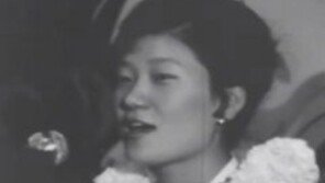 [영상] 21살 박근혜 양, 73년 하와이서 영어연설