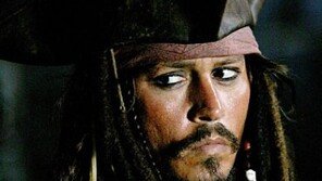 조니 뎁, 역대 최고 출연료로 ‘캐리비안의 해적 5’ 출연 확정 