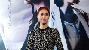 [포토] 박지윤, 부러질 듯한 인형 각선미~