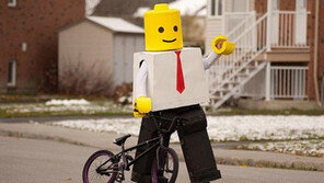 [영상] 진짜 같은 코스프레, 리얼해서 ‘깜놀!’ “코스프레는 어설퍼야 제맛인데”