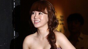 [포토] 곽지민, 우윳빛 가슴골…최강 베이글녀