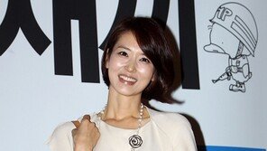 [포토] 정지영 전 아나, 단아한 패션 ‘여인의 품격’