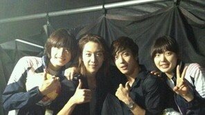 씨엔블루 키 굴욕, “선수들 매너다리에도… 까치발 들지!”