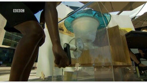 물 필요 없는 화장실 만드는 이유는… “역시 빌 게이츠!”