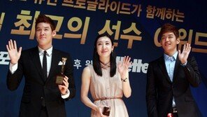 [포토] 박태환-신아람-이용대, ‘최고의 선수… 감사해요~’