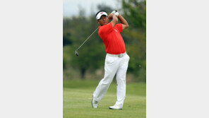 최경주, PGA 플레이오프 첫날 선두에 3타 뒤진 공동 8위