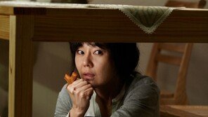 [SWOT로 본 새 영화]섬뜩한 웰메이드 스릴러 ‘이웃사람’