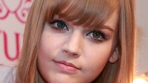 [포토] ‘인형女’ 다코타 로즈, 눈부신 인형미모 ‘자체발광’