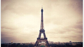 ‘에펠탑의 가치’ 프랑스 GDP의 1/5? 이정도였어?