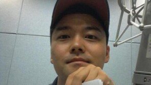 전현무, KBS 마지막 숙직 인증샷 “좋은 추억으로”