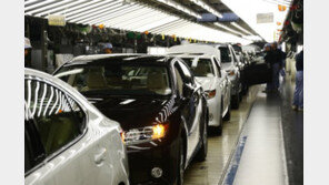 ‘강남 쏘나타’ 부활? 흰 장갑의 렉서스 장인들…