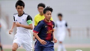 [포토] ‘FC바르셀로나’ 백승호, 미드필더로 선발 출장