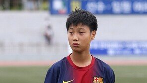 [포토] ‘FC바르셀로나’ 주장완장 찬 백승호 ‘대견해!’