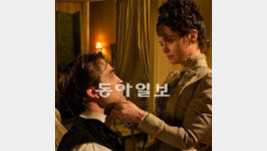 [프리뷰]벨 아미… 연기도 뛰어난 ‘옴 파탈’ 파리를 흔들다