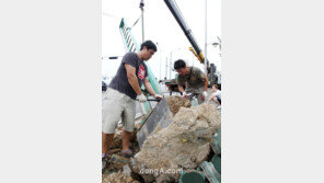 [SD포토] ‘태풍피해’ 한강대교 북단 복구 작업 한창