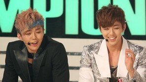 [포토] 테이스티, 쌍둥이 훈남의 눈웃음 작렬