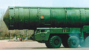 “中 어디서든 核 쏜다”… 이동형 미사일 전력 공개