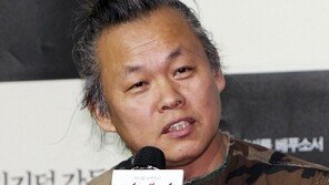 [포토] ‘피에타’ 김기덕 감독, ‘베니스 잘 다녀올게요~’