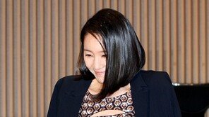 [포토] 윤지민, 재킷속에 숨은 ‘아찔 몸매+각선미’