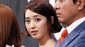 [포토] 김민정, 최강 동안녀의 우윳빛 꿀피부