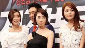 [SD포토] 청일점 김승우, 미녀 사이서 ‘승우를 찾아라’