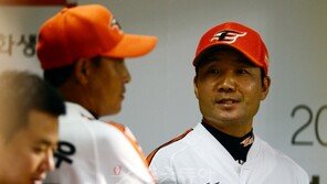 한화의 V 다짐…한용덕 감독대행 데뷔전 역전승