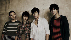 씨엔블루, 日 정규 1집 ‘CODE NAME BLUE’ 오리콘차트 1위 석권