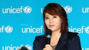 [포토] 김혜수, ‘좋은일 많이 하겠습니다~’