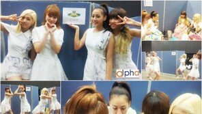 신예 스카프, 대기실 직찍 공개 ‘대기실도 연습실처럼’