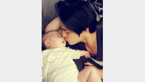 김재중 조카 사랑, “건강하게 잘 자라다오. 아프지 마요” 