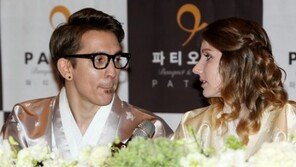 [포토] 브래드 부부, ‘눈빛만 봐도 알 수 있잖아’