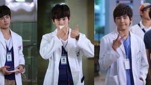 ‘응답하라 1997’ 호야, 의사 가운 입어… ‘꽃미남’ 의사 등극!