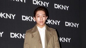 [포토] 씨엔블루 이정신, 트렌치코트…가을 남자의 정석