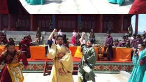 오빤 몽고스타일, 한복입고 말춤을 ‘화들짝!’