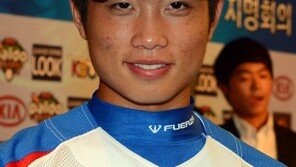 윤형배 완벽투 ‘물건 맞네’