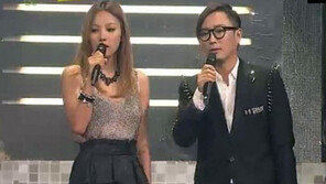 엄정화 vs 이효리, 파격 의상… ‘유앤아이’ 섹시퀸 빅매치