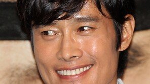 [SD포토] 이병헌, 이민정 마음 녹인 훈남 미소 활짝