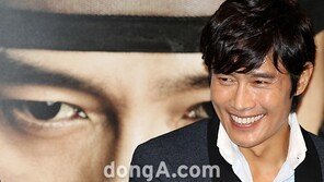 [SD포토] 이병헌, 부드러운 보조개 미소 女心 ‘사르르~’