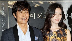 [SD포토] 이병헌-한효주, 팬심 녹이는 미소