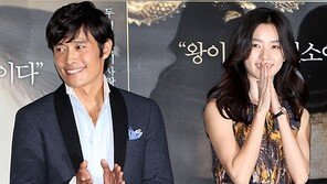 [SD포토] 이병헌-한효주, 박수도 섹시 혹은 청순하게