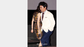 [SD포토] 류승룡, 모델 빙의…각 살아있는 워킹