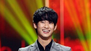 [포토] 김수현, 女心 녹이는 햇살 품은 미소